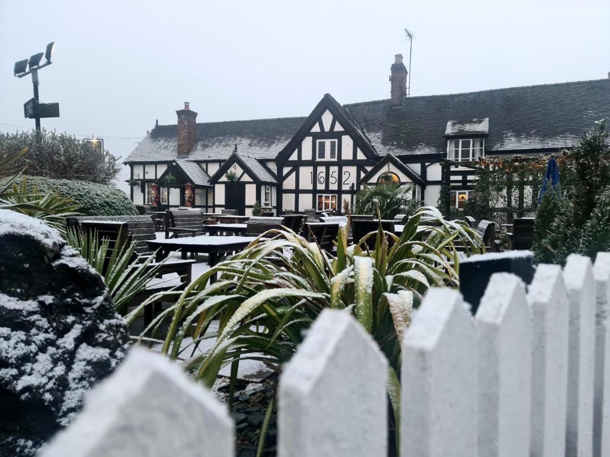 White Lion Hotel Crewe Exterior foto